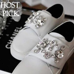 NIB / NWT ZCD Montreal white leather and crystal embellished sneakers, EU 41
